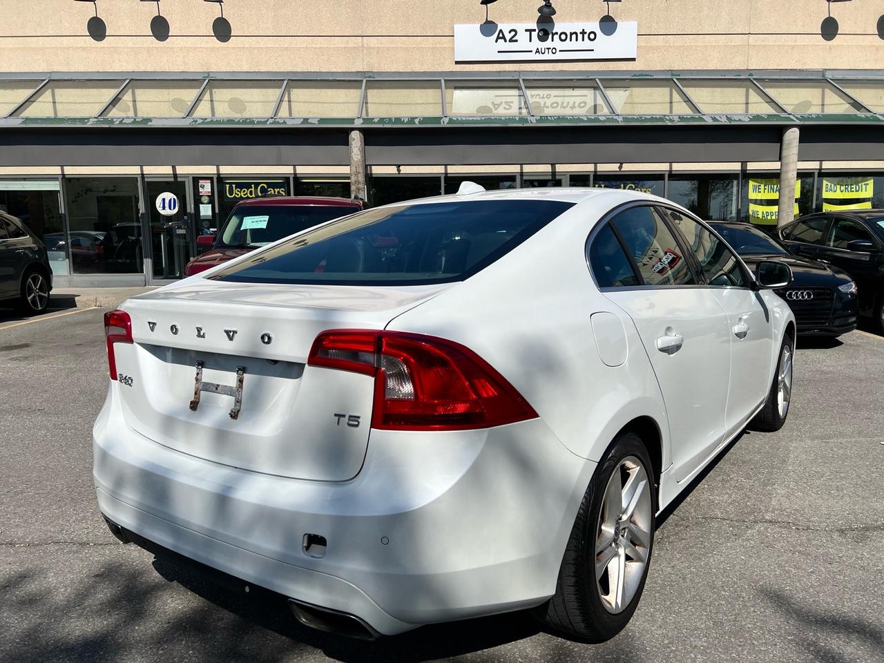 2015 Volvo S60 4dr Sdn T5 Drive-E Premier Plus FWD Photo3