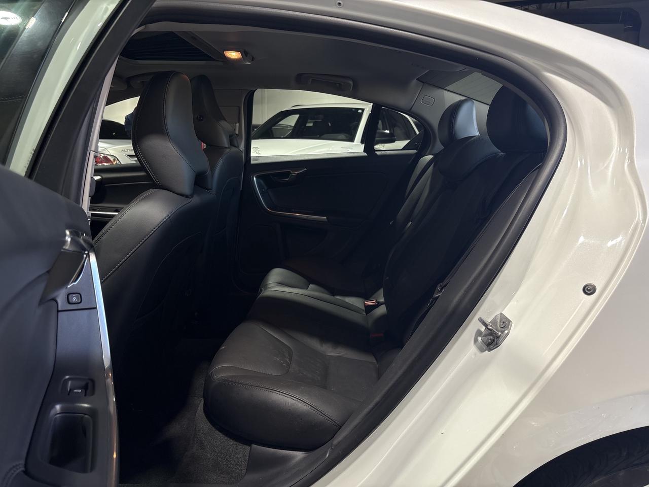 2015 Volvo S60 4dr Sdn T5 Drive-E Premier Plus FWD Photo