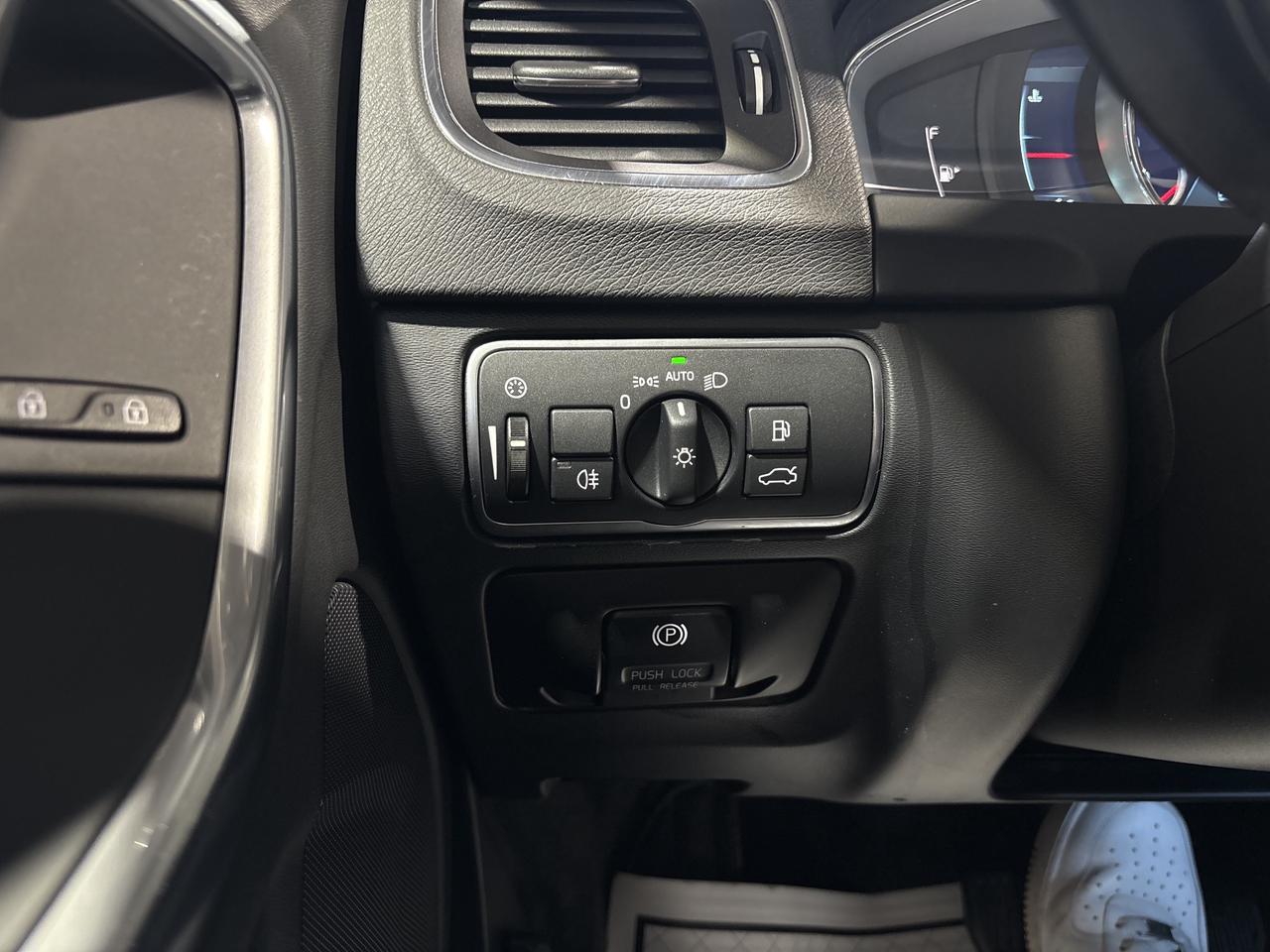 2015 Volvo S60 4dr Sdn T5 Drive-E Premier Plus FWD Photo