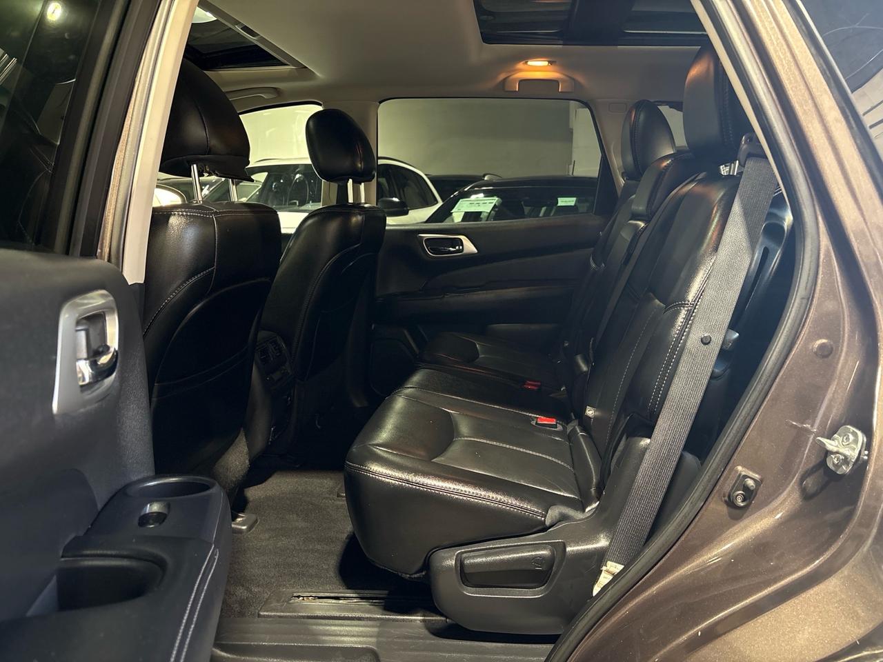 2015 Nissan Pathfinder 4WD 4DR SL Photo