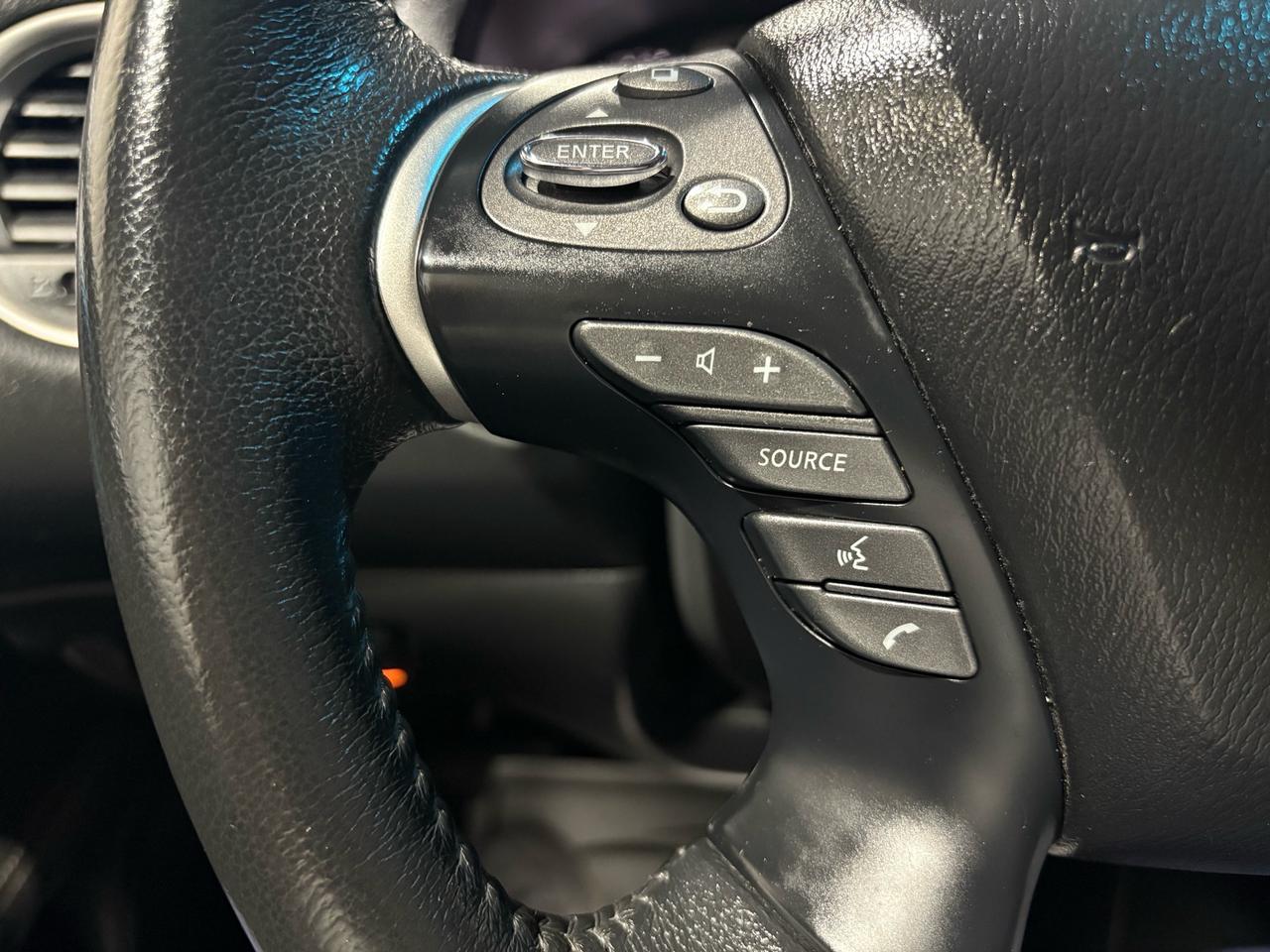 2015 Nissan Pathfinder 4WD 4DR SL Photo