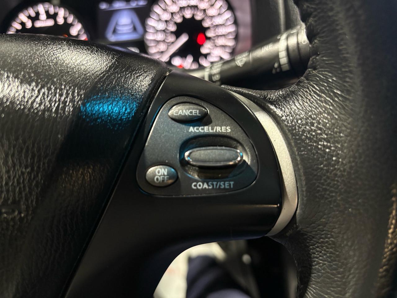 2015 Nissan Pathfinder 4WD 4DR SL Photo