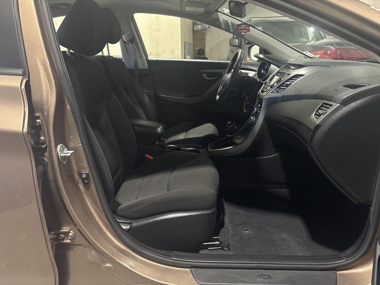 2016 Hyundai Elantra 4dr Sdn Auto Sport Appearance Photo