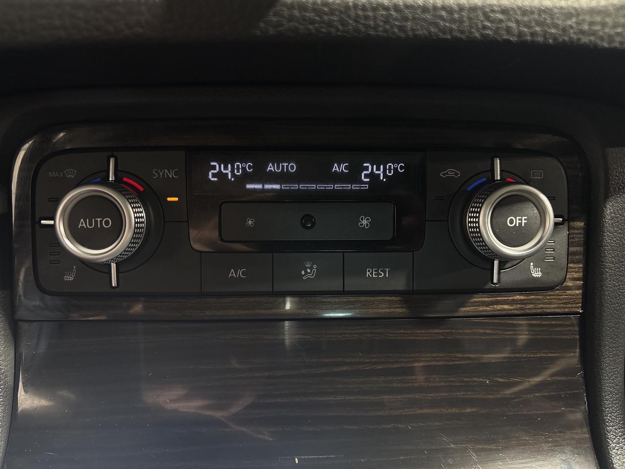 2016 Volkswagen Touareg 4dr V6 Execline Photo