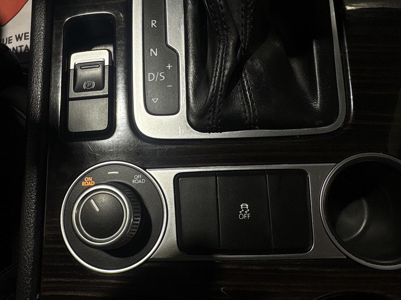2016 Volkswagen Touareg 4dr V6 Execline Photo
