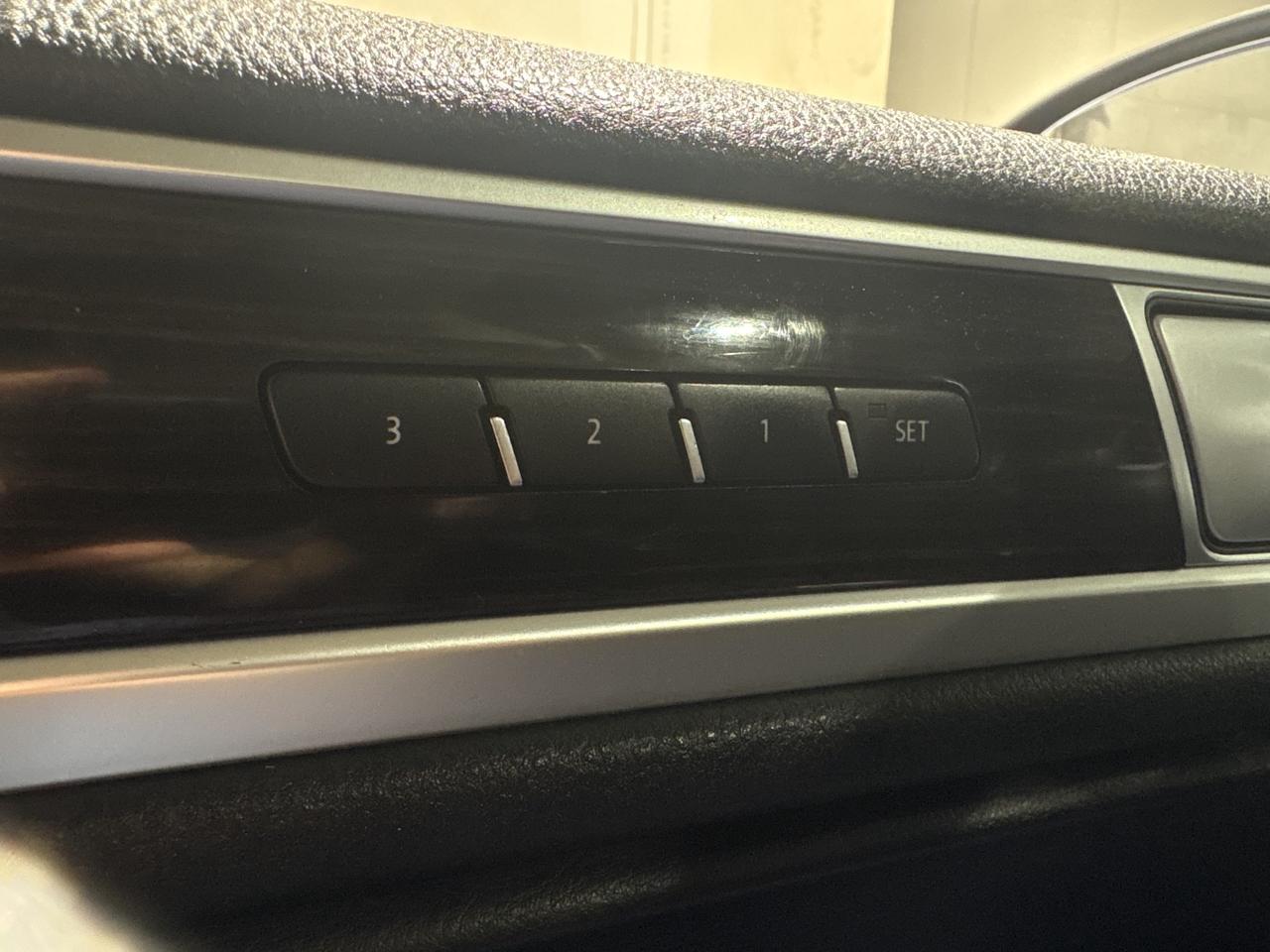 2016 Volkswagen Touareg 4dr V6 Execline Photo