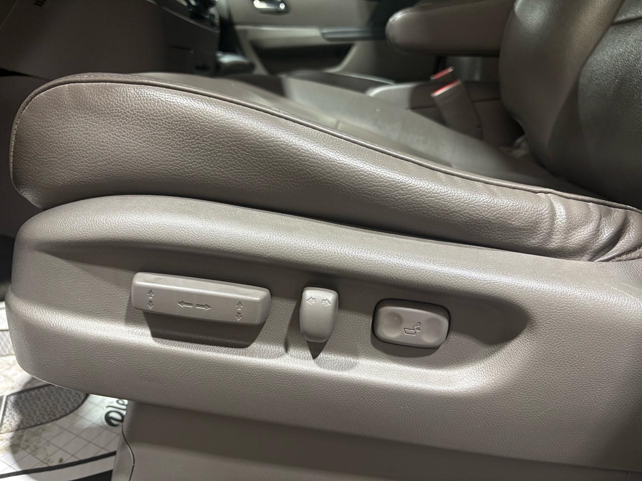 2015 Honda Odyssey 4DR WGN TOURING W/RES & NAVI Photo
