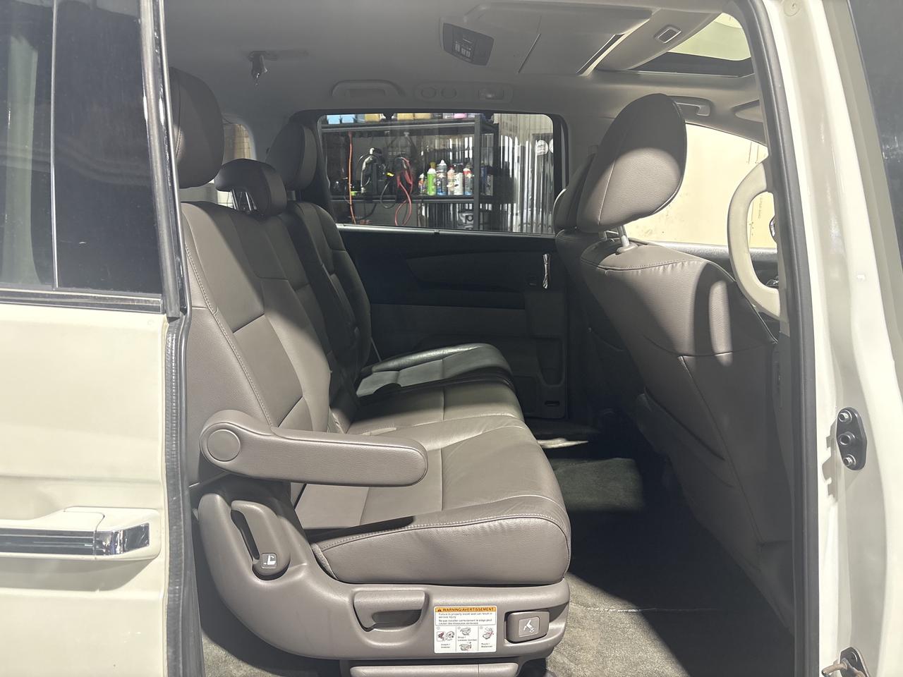 2015 Honda Odyssey 4DR WGN TOURING W/RES & NAVI Photo