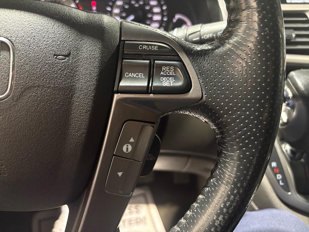 2015 Honda Odyssey 4DR WGN TOURING W/RES & NAVI Photo