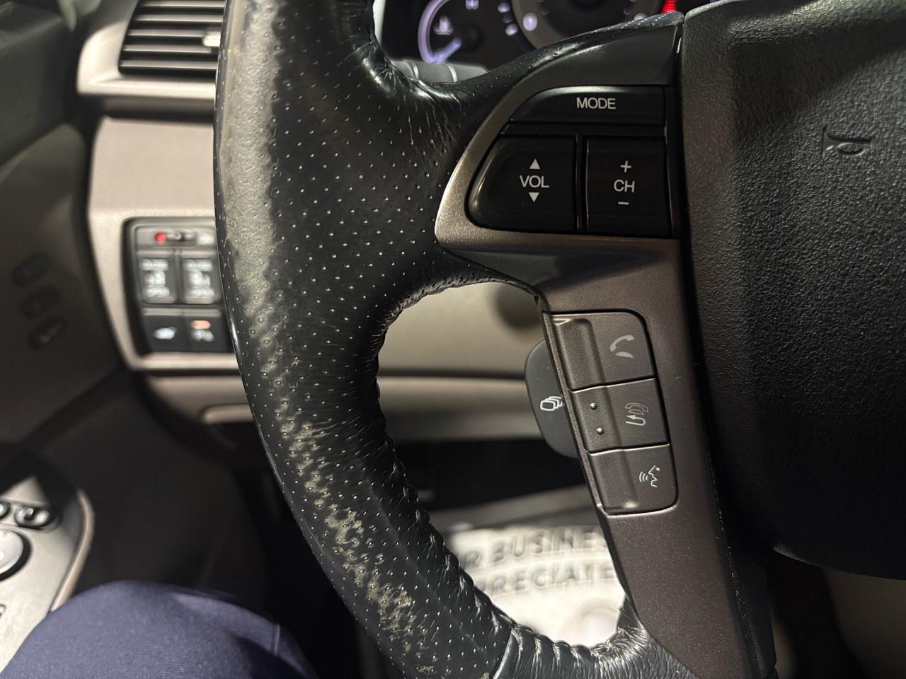 2015 Honda Odyssey 4DR WGN TOURING W/RES & NAVI Photo