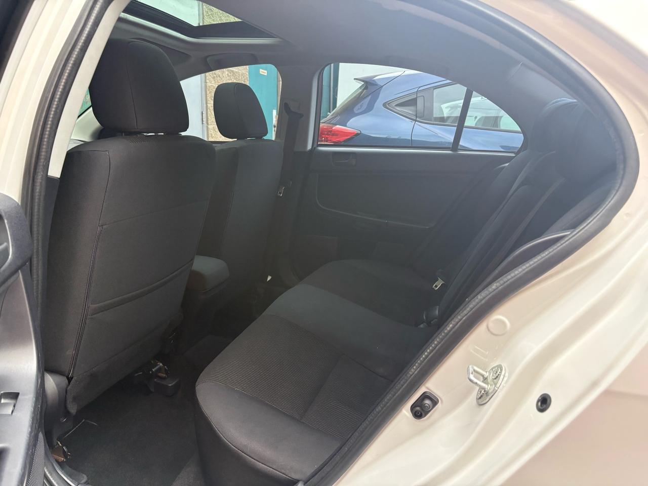 2017 Mitsubishi Lancer 4dr Sdn CVT ES AWC Photo