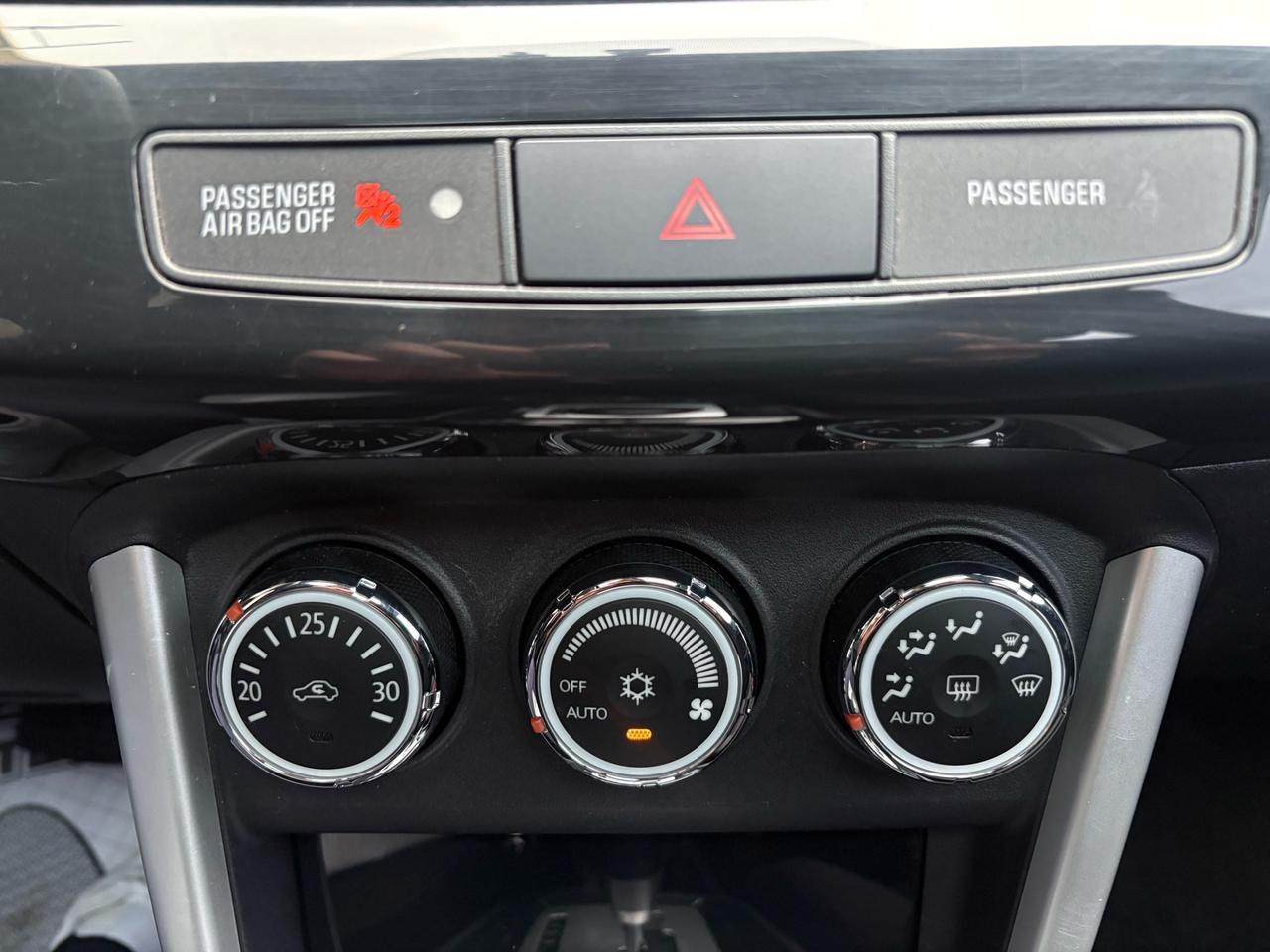 2017 Mitsubishi Lancer 4dr Sdn CVT ES AWC Photo