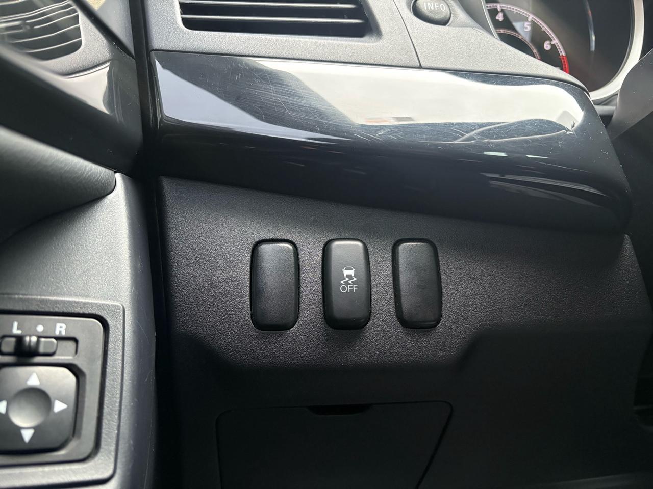 2017 Mitsubishi Lancer 4dr Sdn CVT ES AWC Photo