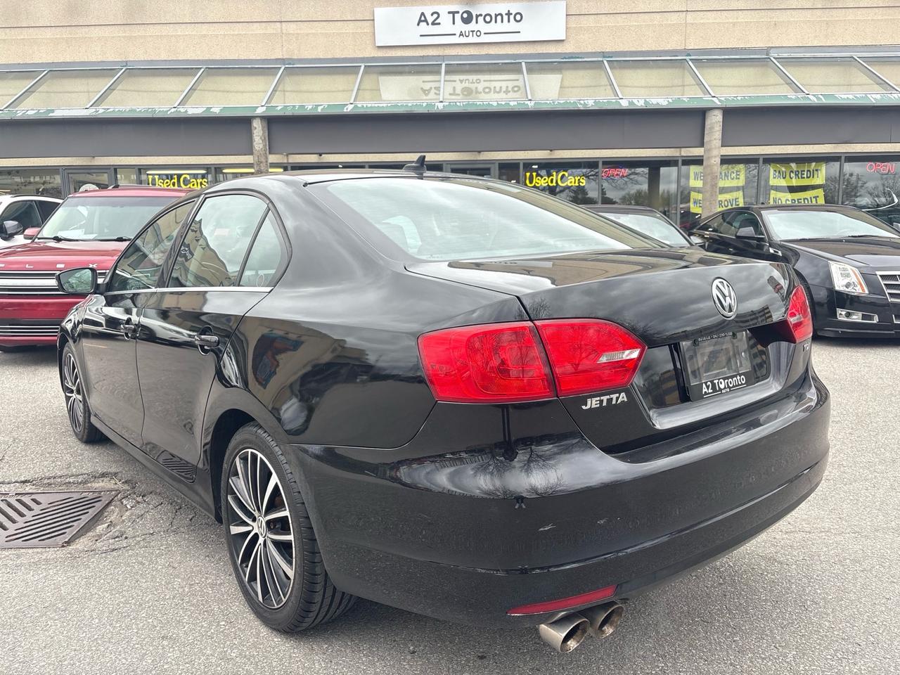 2014 Volkswagen Jetta 4dr 2.0 TDI DSG Highline Photo