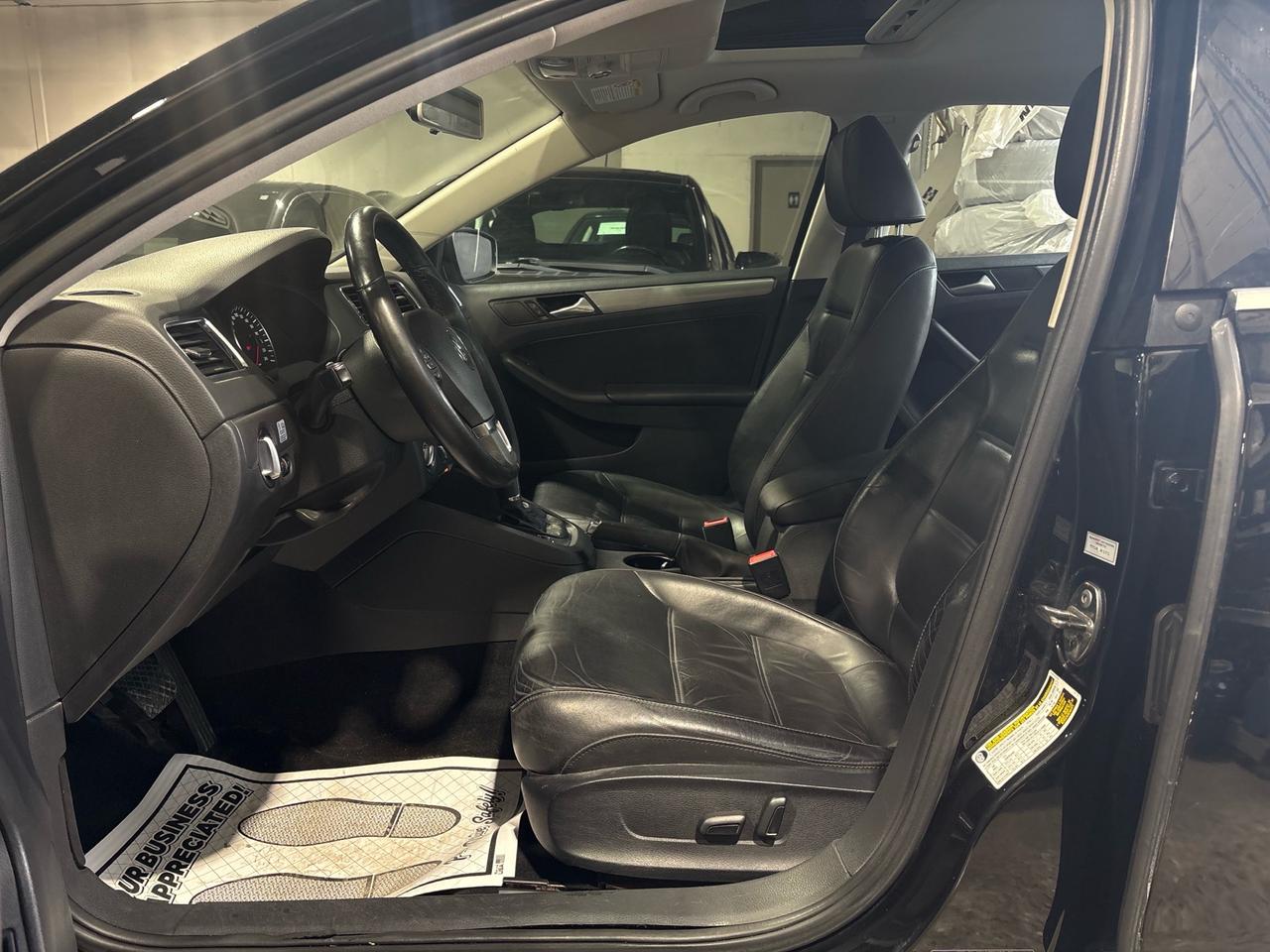 2014 Volkswagen Jetta 4dr 2.0 TDI DSG Highline Photo