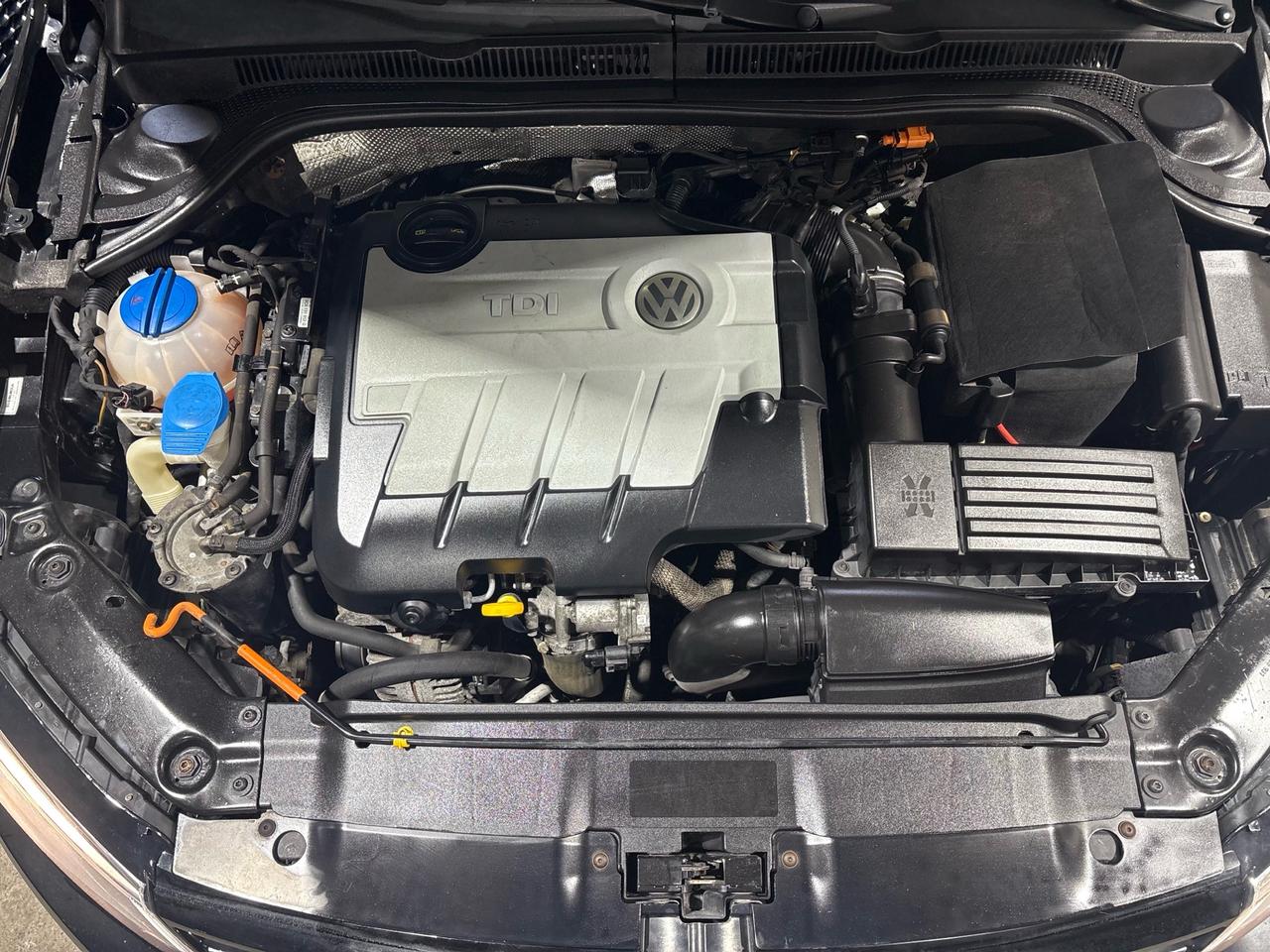 2014 Volkswagen Jetta 4dr 2.0 TDI DSG Highline Photo