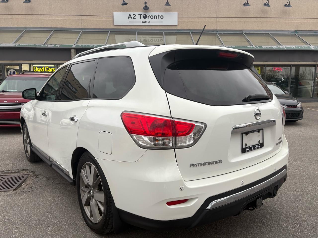 2014 Nissan Pathfinder 4WD 4dr Photo4