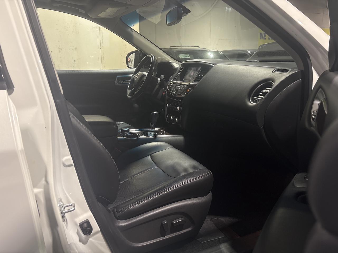 2014 Nissan Pathfinder 4WD 4dr Photo