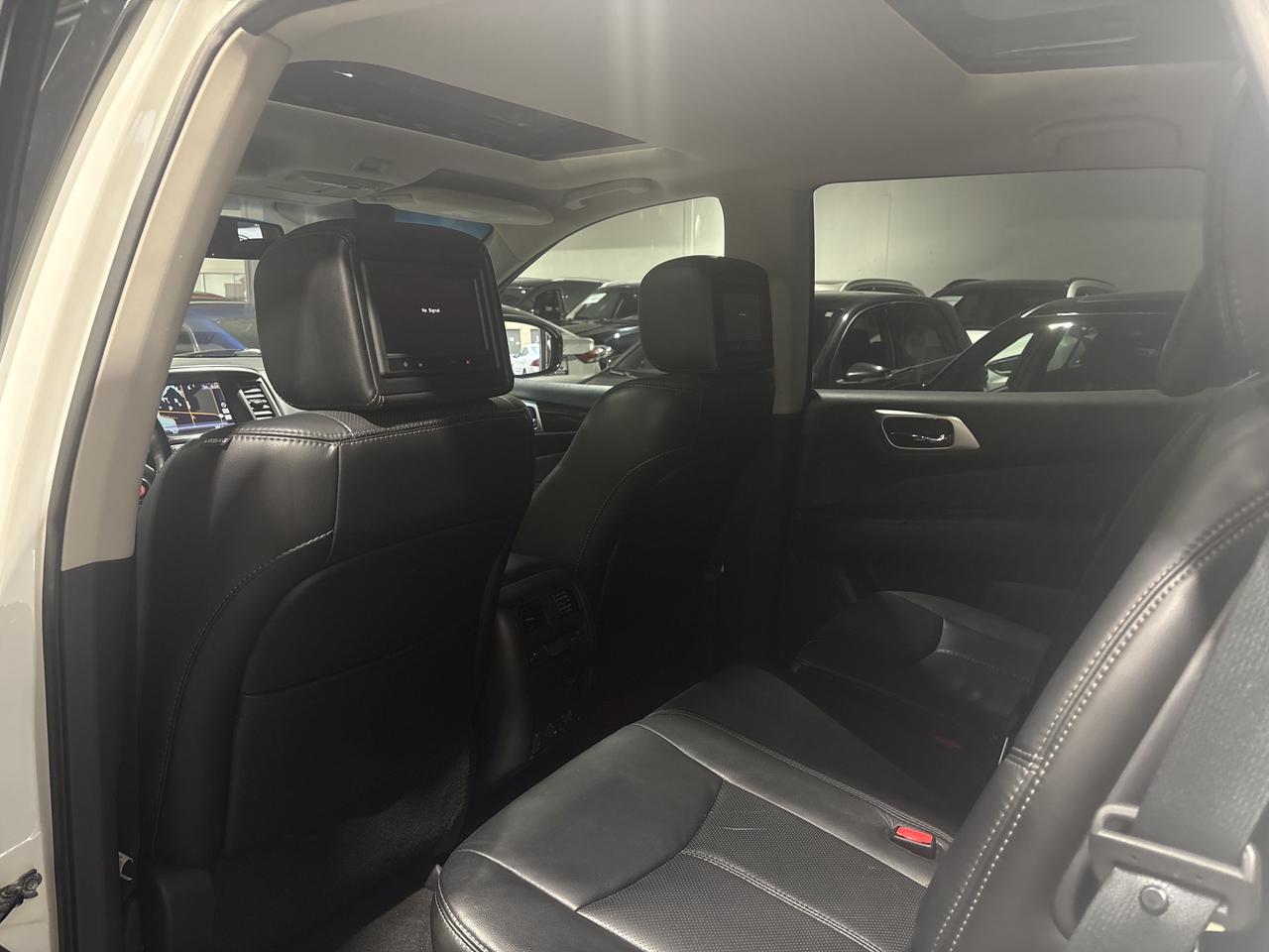 2014 Nissan Pathfinder 4WD 4dr Photo