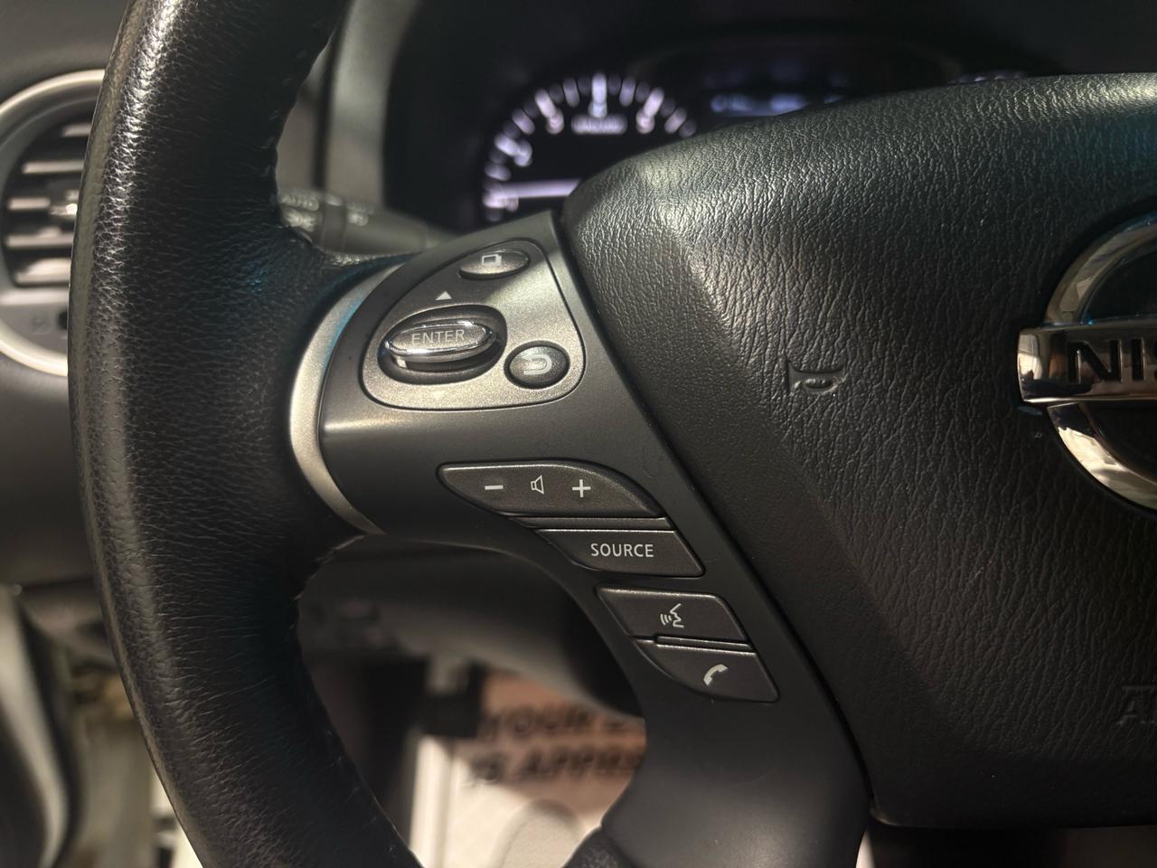 2014 Nissan Pathfinder 4WD 4dr Photo