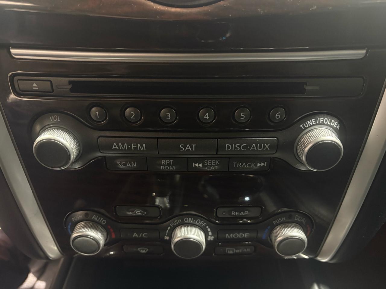 2014 Nissan Pathfinder 4WD 4dr Photo