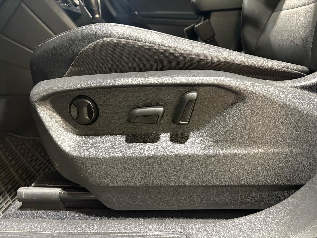 2018 Volkswagen Tiguan COMFORTLINE Photo