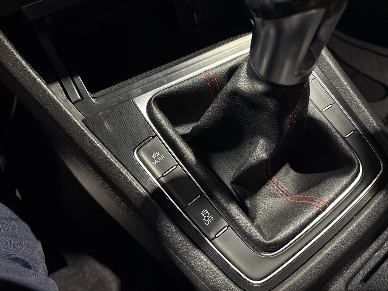 2017 Volkswagen Golf GTI 3DR HB MAN Photo