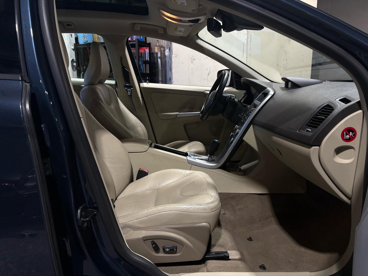 2011 Volvo XC60 Level II Photo
