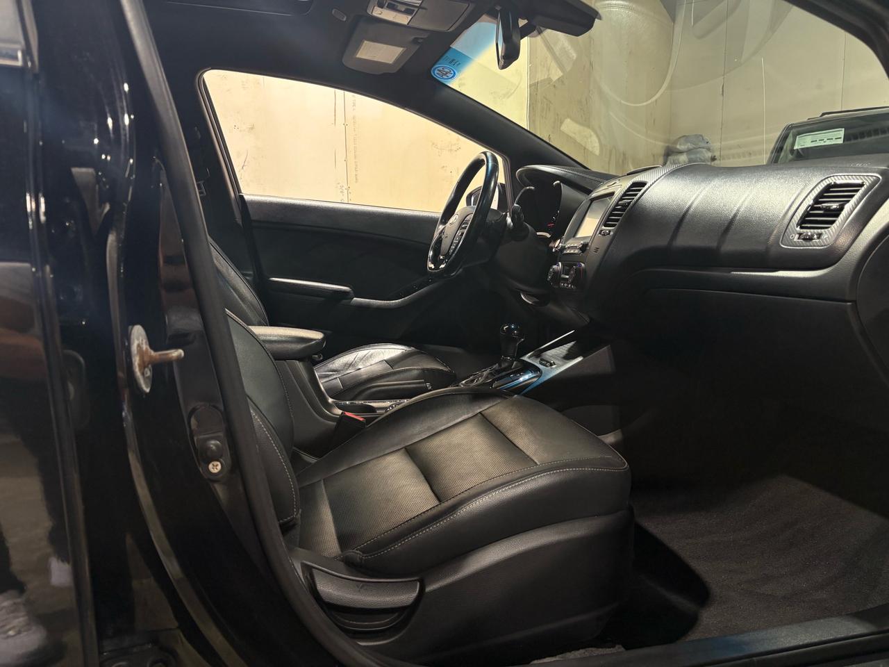 2018 Kia Forte5 SX Auto Photo