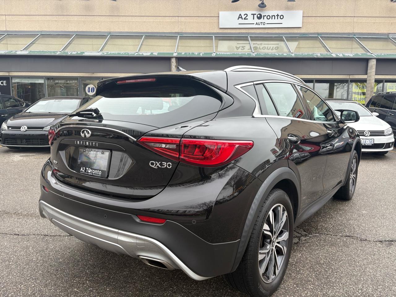 2017 Infiniti QX30 AWD 4dr Photo
