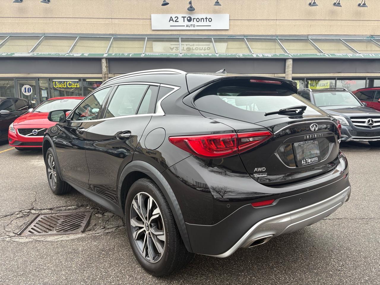 2017 Infiniti QX30 AWD 4dr Photo