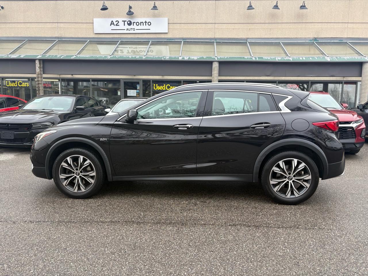 2017 Infiniti QX30 AWD 4dr Photo