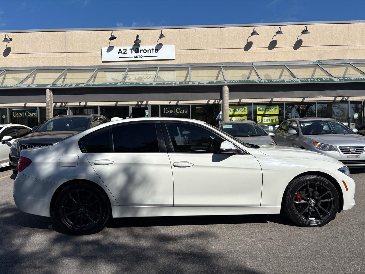 2018 BMW 3 Series 330i xDrive Sedan Photo3