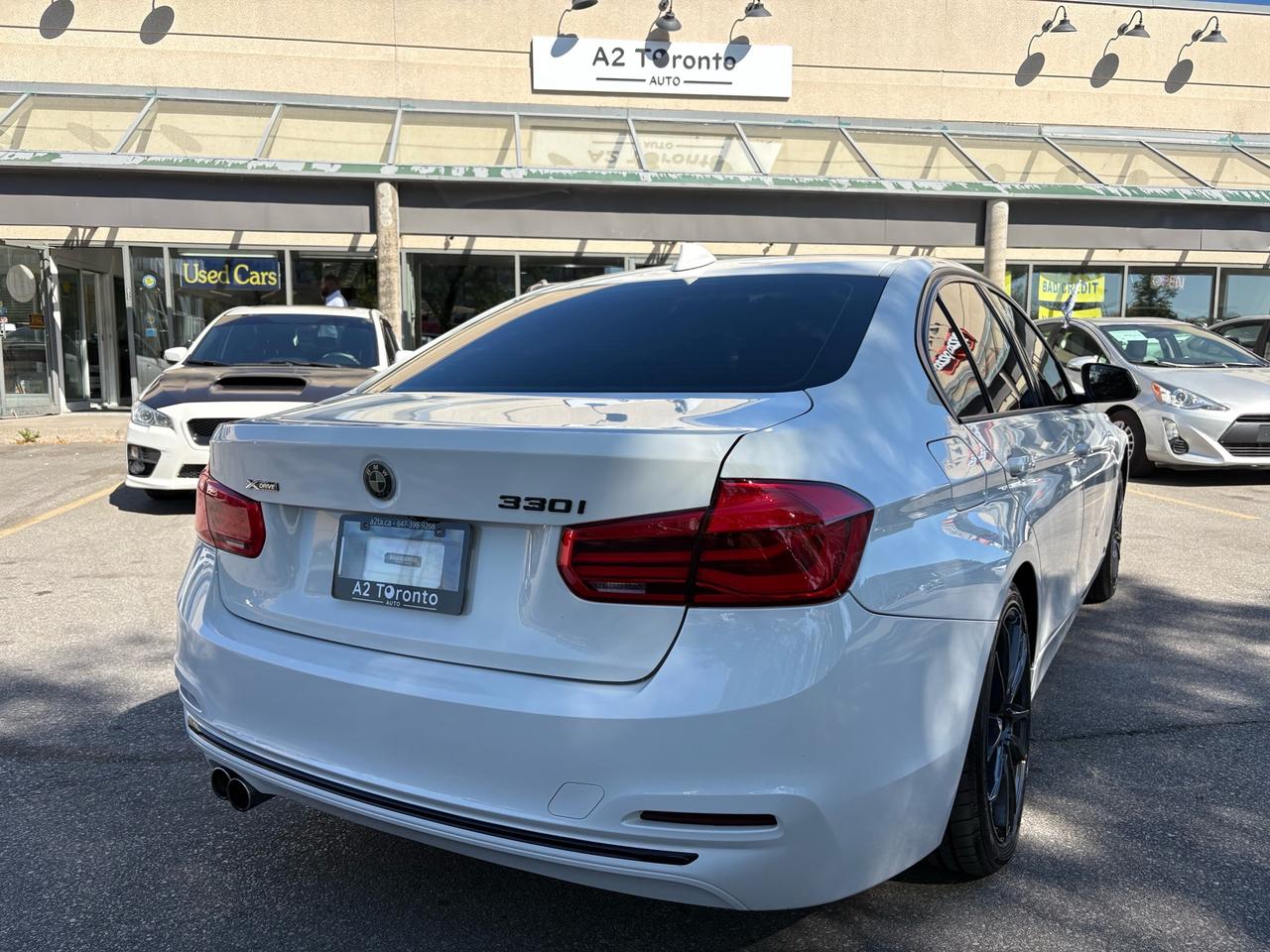 2018 BMW 3 Series 330i xDrive Sedan Photo4