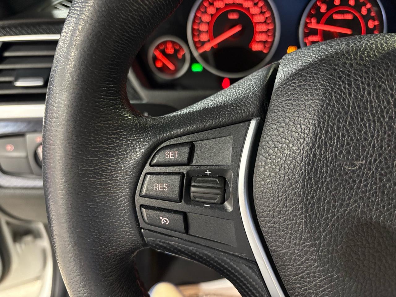 2018 BMW 3 Series 330i xDrive Sedan Photo