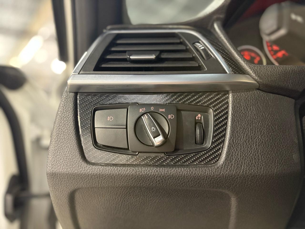 2018 BMW 3 Series 330i xDrive Sedan Photo
