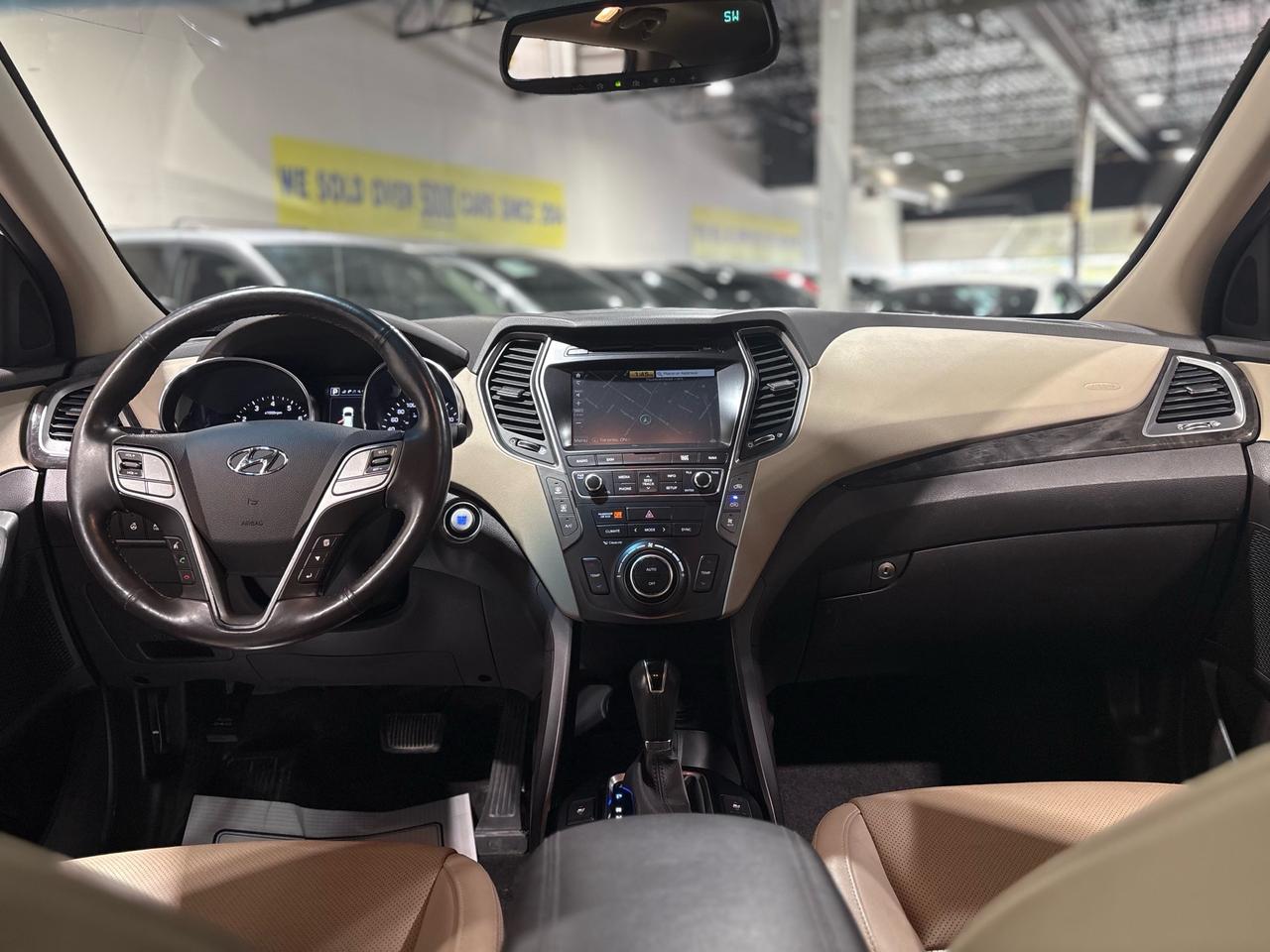 2018 Hyundai Santa Fe XL AWD Limited w/6 Seats Photo