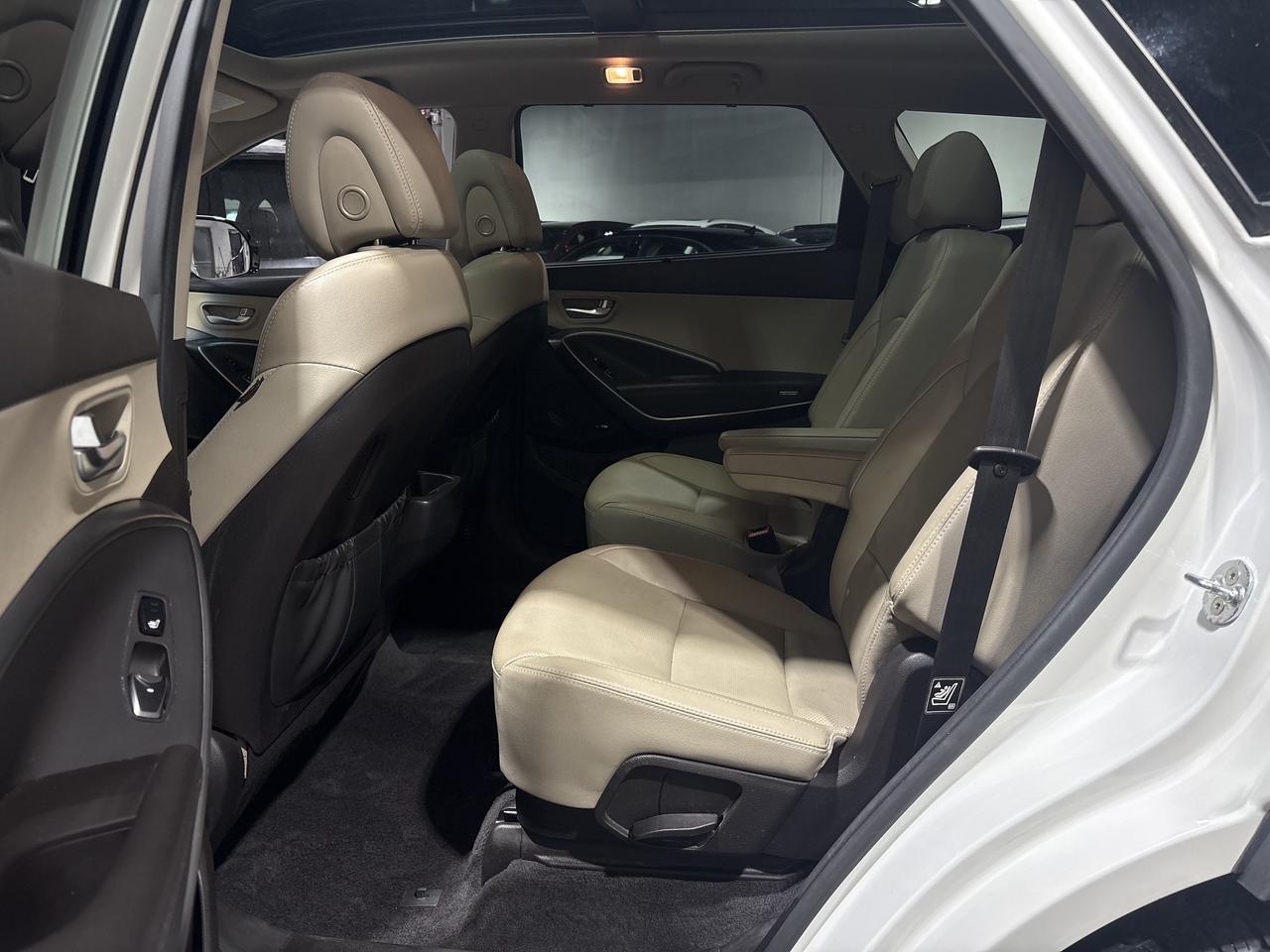 2018 Hyundai Santa Fe XL AWD Limited w/6 Seats Photo