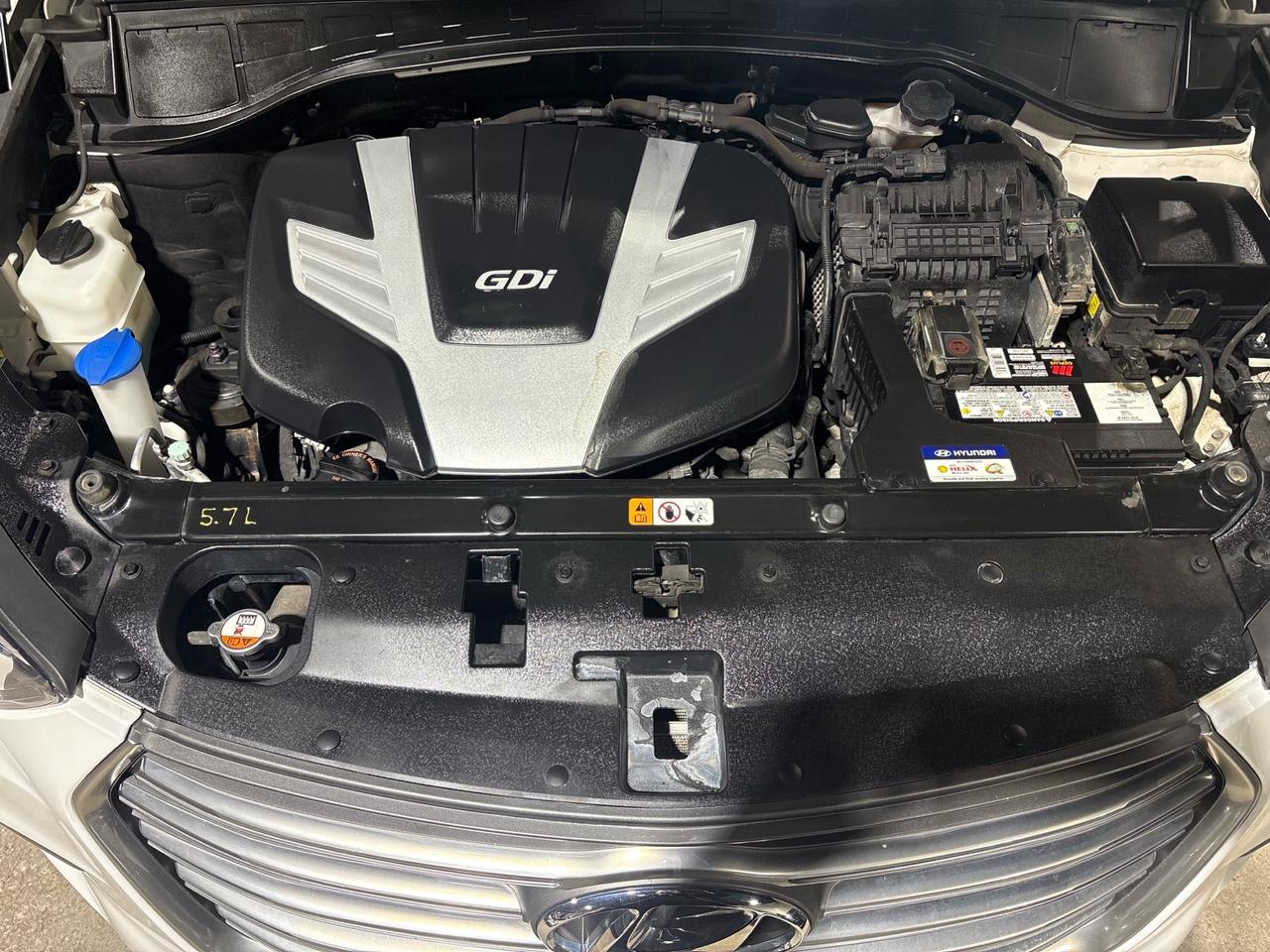 2018 Hyundai Santa Fe XL AWD Limited w/6 Seats Photo