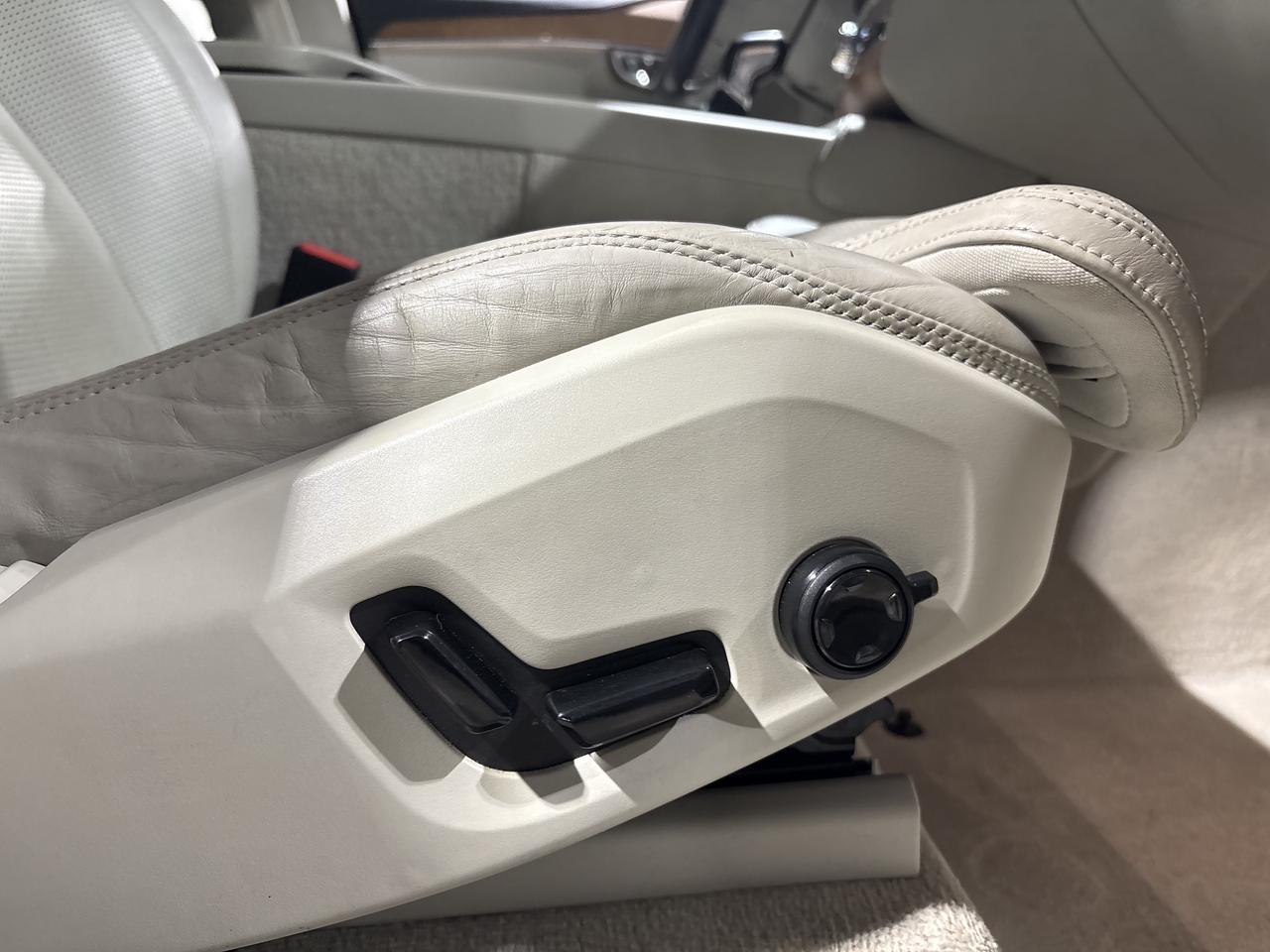2016 Volvo XC90 AWD 5dr T6 Inscription Photo