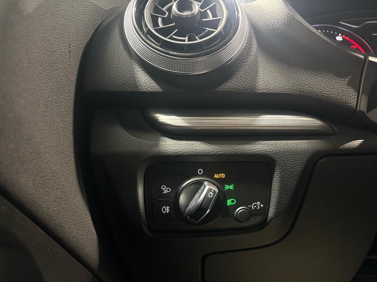 2017 Audi A3 4dr Sdn quattro 2.0T Progressiv Photo