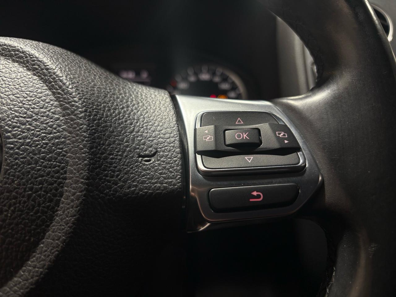 2016 Volkswagen Tiguan 4MOTION 4dr Auto Photo
