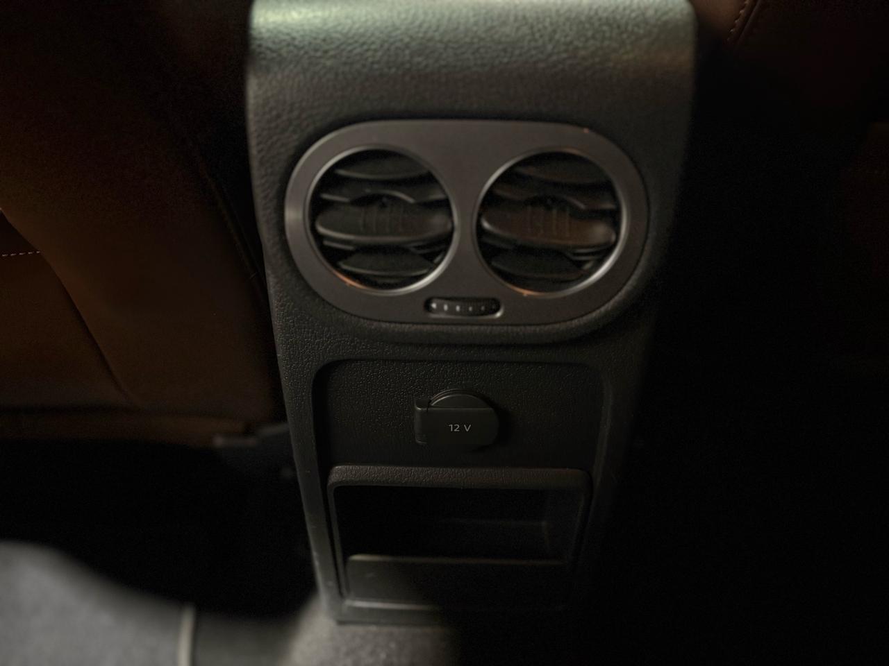 2016 Volkswagen Tiguan 4MOTION 4dr Auto Photo