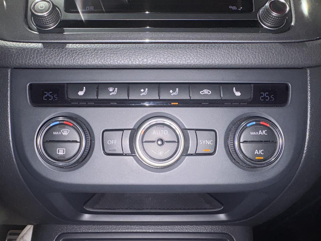 2016 Volkswagen Tiguan 4MOTION 4dr Auto Photo