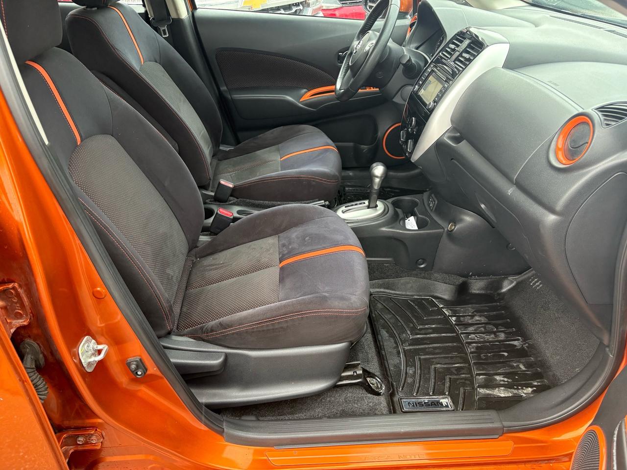 2018 Nissan Versa Note SL AUTO Photo