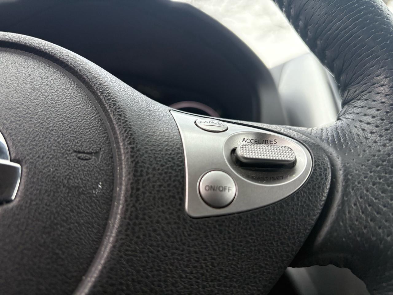 2018 Nissan Versa Note SL AUTO Photo
