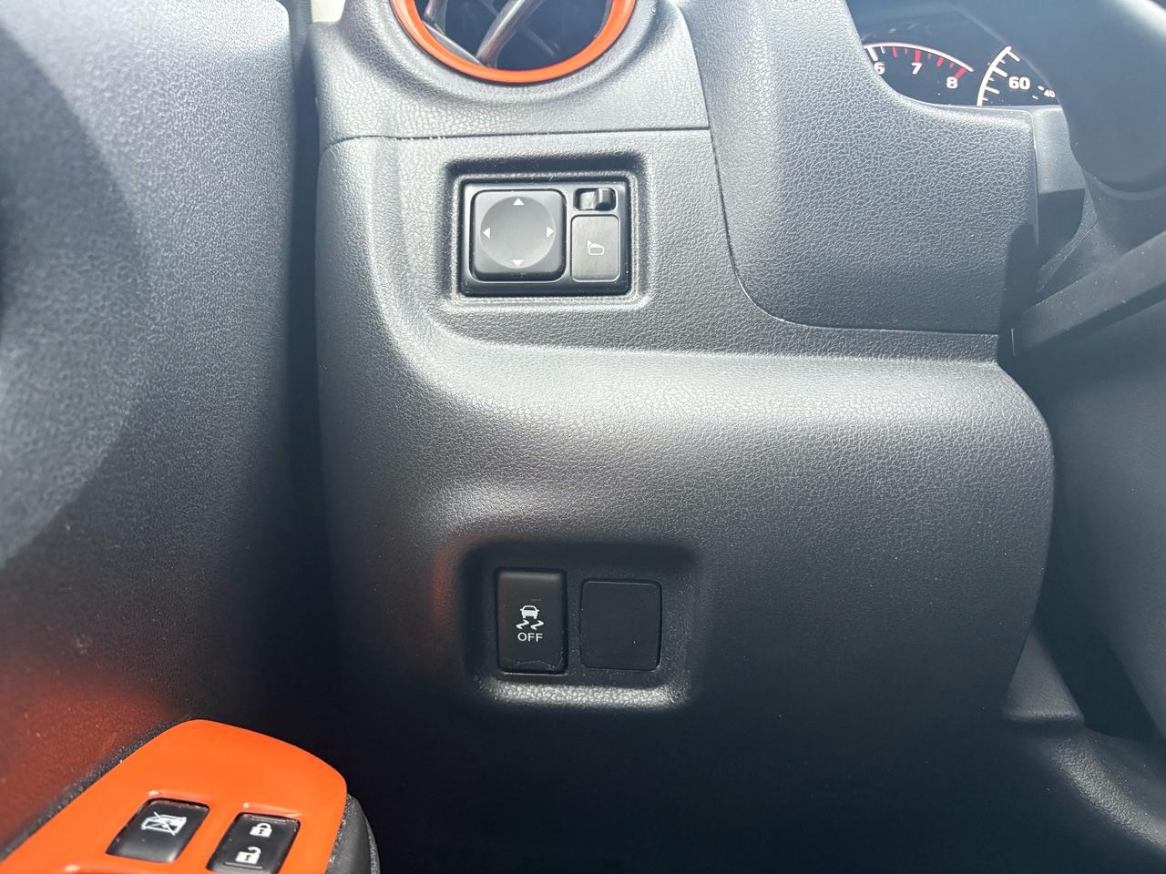 2018 Nissan Versa Note SL AUTO Photo