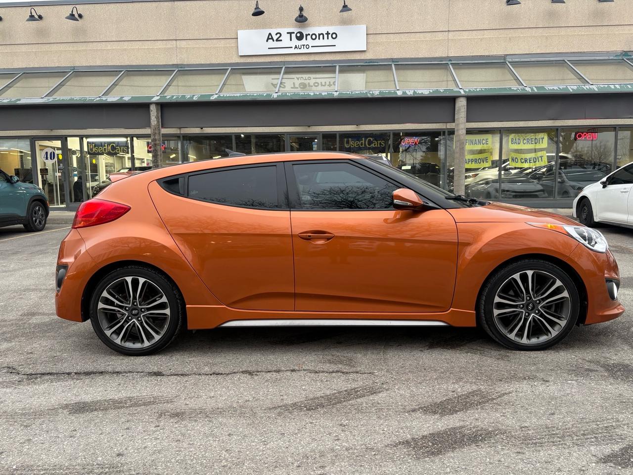 2016 Hyundai Veloster 3dr Cpe Man Turbo Photo