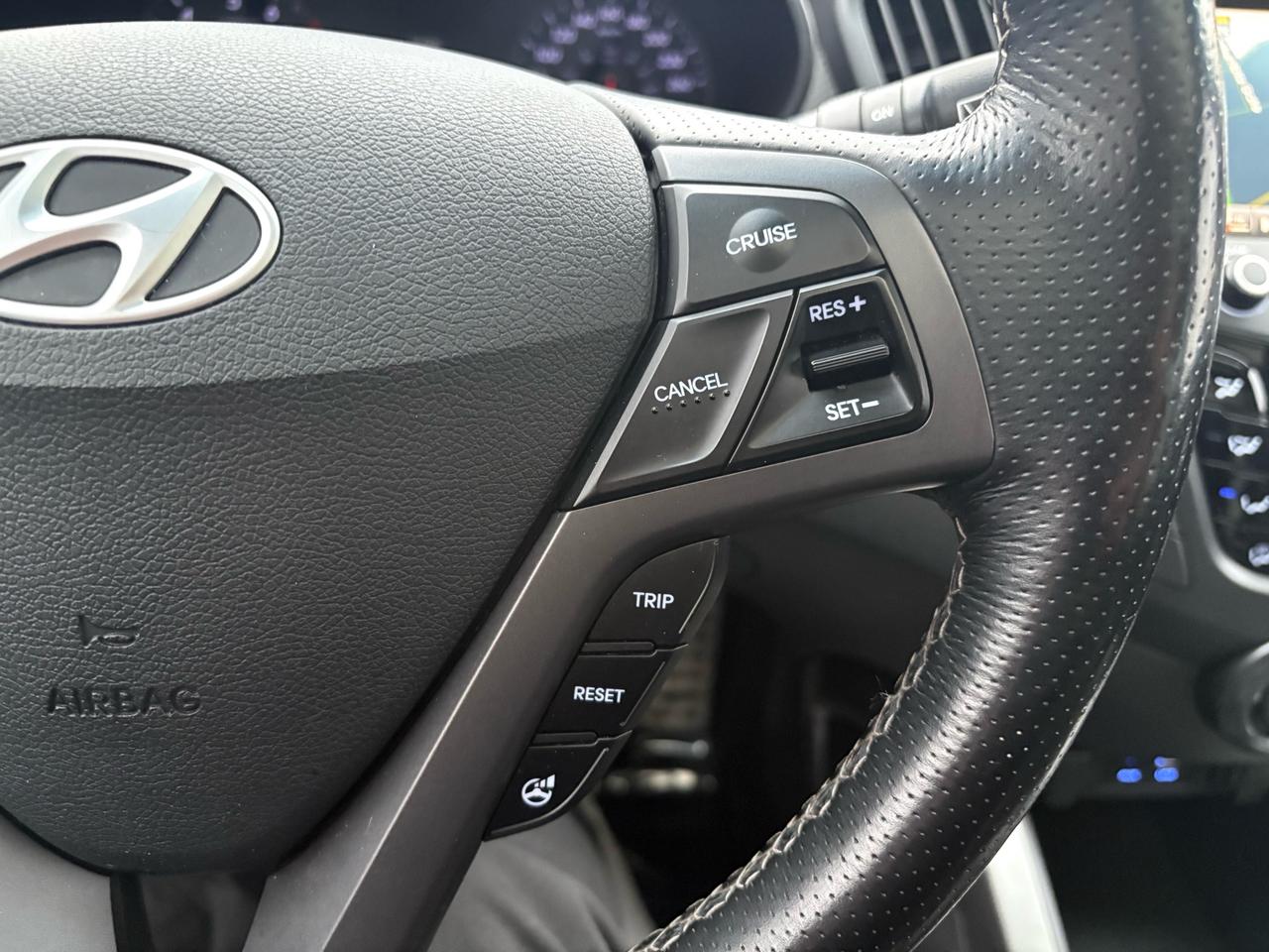 2016 Hyundai Veloster 3dr Cpe Man Turbo Photo