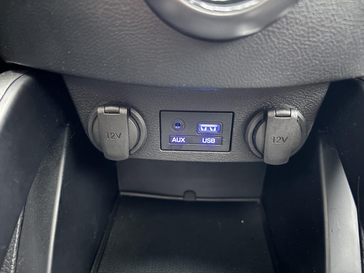 2016 Hyundai Veloster 3dr Cpe Man Turbo Photo